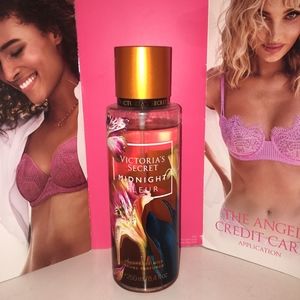 PINK body mist
